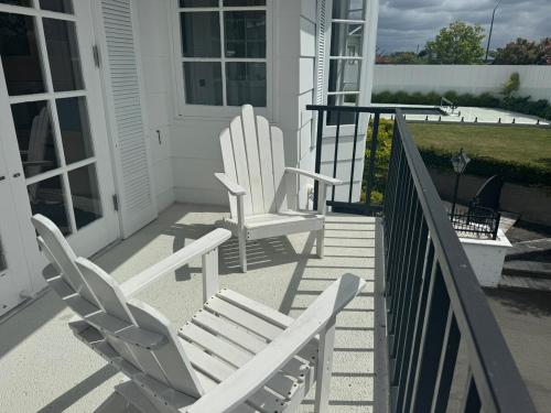 Poolside Getaway on Napier Hill in ฮอสปิตัล ฮิลล์