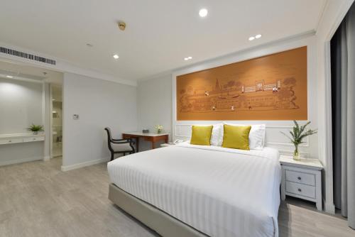Centre Point Plus Hotel Silom Room Type - Grand Suite