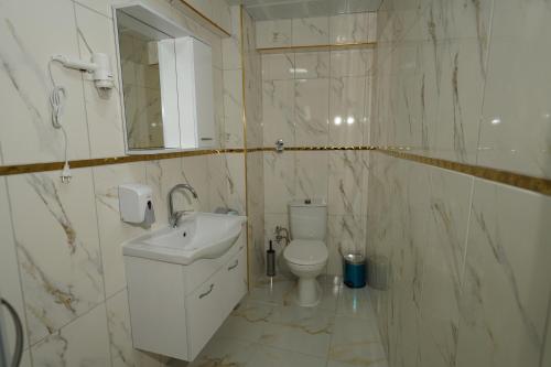 Superior Triple Room image 7