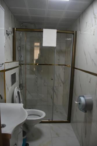 Family Room image 7