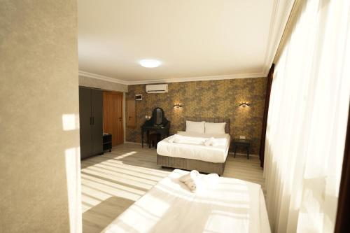 Triple Room image 6