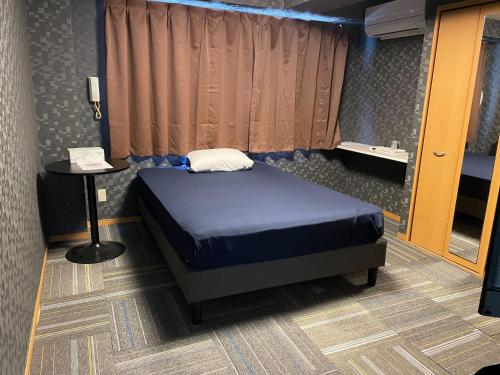 room detail thumbnail 0