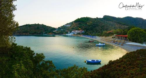 شاطئ, Trifonas village in Marathokampos