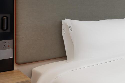 Standard Room room in Holiday Inn Express Suzhou Shantang Street