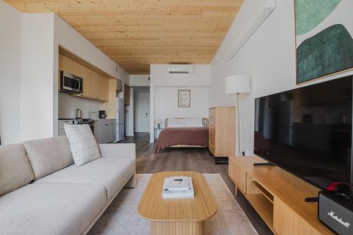 Blueground Somerville gym AC nr Assembly BOS-1108 Blueground Somerville gym AC nr Assembly BOS-1108