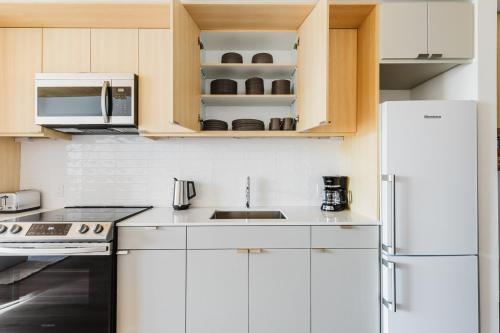 Blueground Somerville gym AC nr Assembly BOS-1108 Blueground Somerville gym AC nr Assembly BOS-1108