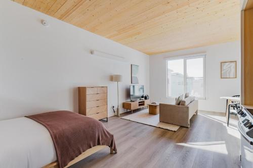 Blueground Somerville gym AC nr Assembly BOS-1108 Blueground Somerville gym AC nr Assembly BOS-1108