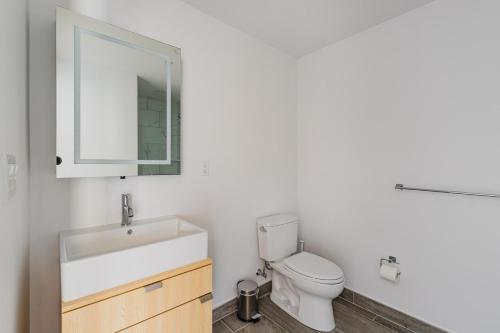 Blueground Somerville gym AC nr Assembly BOS-1108 Blueground Somerville gym AC nr Assembly BOS-1108