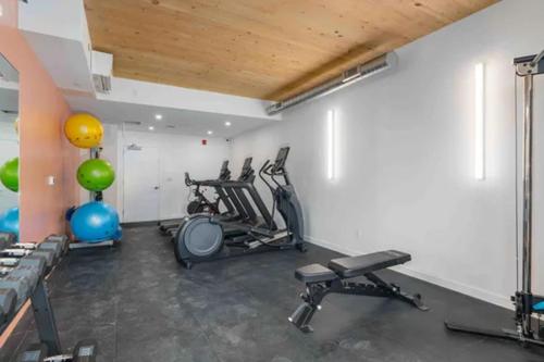 Blueground Somerville gym AC nr Assembly BOS-1108 Blueground Somerville gym AC nr Assembly BOS-1108