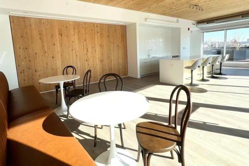 Blueground Somerville gym AC nr Assembly BOS-1108 Blueground Somerville gym AC nr Assembly BOS-1108