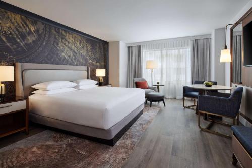 King Room with Atrium View