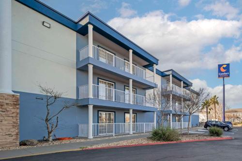 Comfort Suites Red Bluff Near I-5 - image 10
