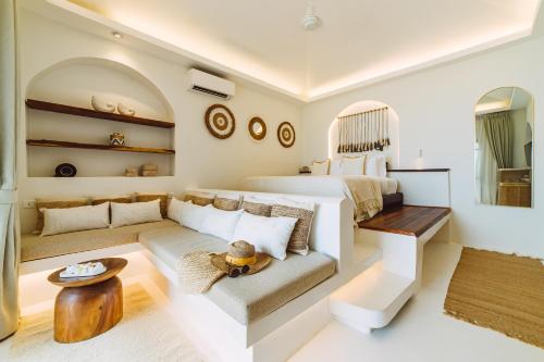 Suite with Sea View image 9