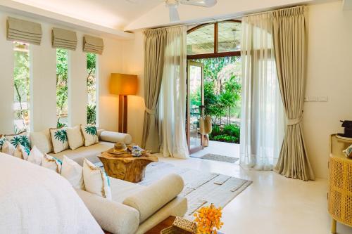 Villa with Garden View image 8