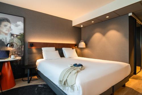 Privilege Double Room image 10