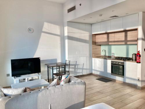 WESTERN STUDIO One APARTMENT FOR RENT IN MARINA, Dubai (photo 7)