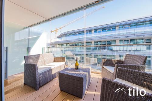 Waterfront Luxury Studio FREE Parking AC NETFLIX & WIFI By Tilo Lux - image 4
