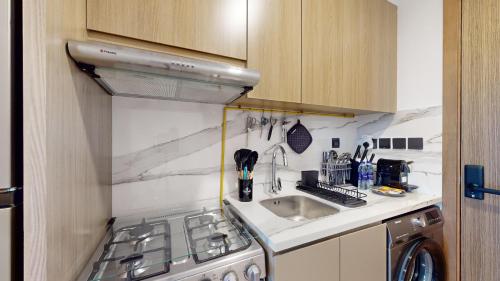 Apartment With 1 Bedroom In Hessa St - Dubai, Dubai (photo 2)