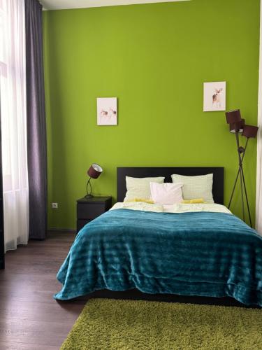 Studio Apartment image 8