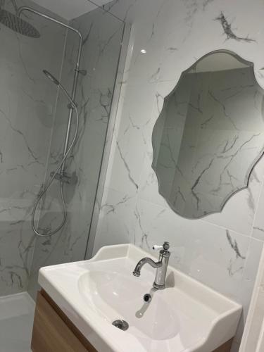 Hotel Lyonnais