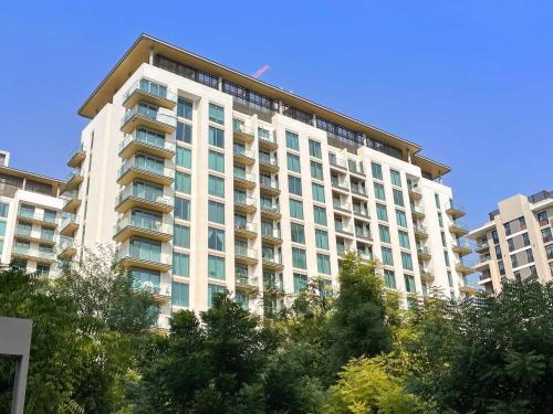 Silkhaus Luxurious 1 BDR High end Neighborhood - image 2