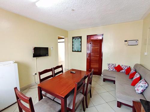 Pawenzi Serviced Apartments, Shanzu Mombasa in Shanzu Beach