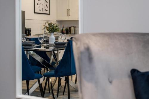 Fabulous Quayside Apartment with Free Parking, Liverpool (photo 6)