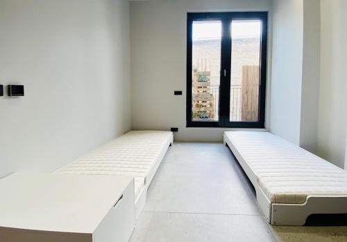 Room with a bathroom and private entrance door, Berlino (foto 6)