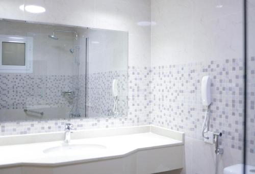 ASSIA HOTEL - Shower
