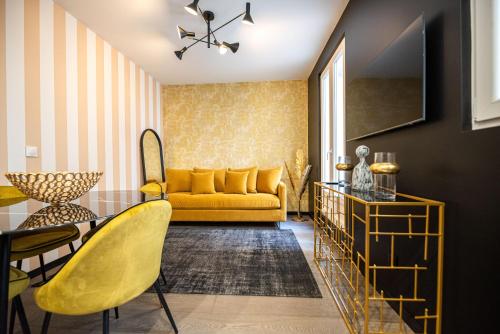 CIA - Triplex in Paris 17th, Париж