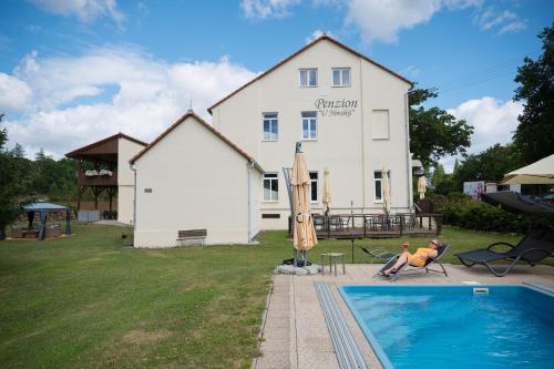 Peldbaseins, Penzion U Novaku in Kožlí