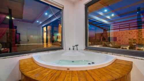 المرافق, Kalkan 1 Bedroom Villa 9569 in ساريبيلين