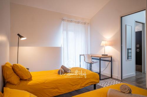 Cocon Urbain au coeur du Mans - Parking & Jardin - L'Instant Clef in Flore