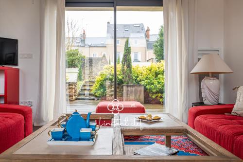 Oprema, Cocon Urbain au coeur du Mans - Parking & Jardin - L'Instant Clef in Flore