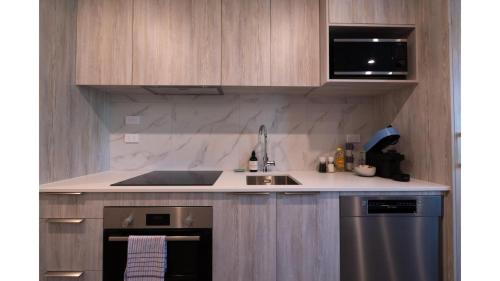 Class and comfort right the the heart of Parnell in بارنل