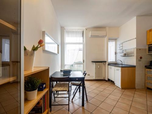 Naviglio Pavese Comfortable Apt with Balcony!