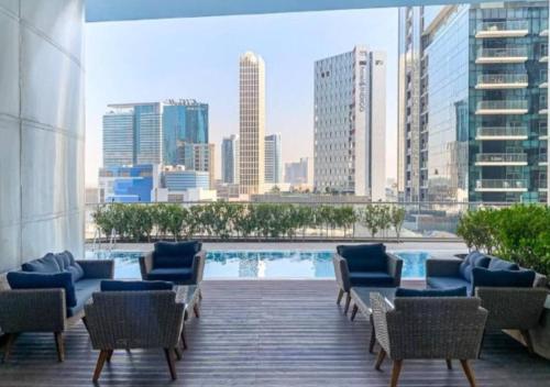 Allsopp & Allsopp - High Floor 1-Bedroom Apartment in RP Heights Downtown - image 7