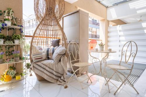 Infinity - One-Bedroom Apt W Terrace in Larnaca, Larnaka (fotografie 3)
