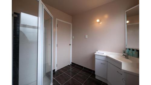 3-bedroom 2-bathroom Bright & Sunny Family home, Auckland (fotografie 7)