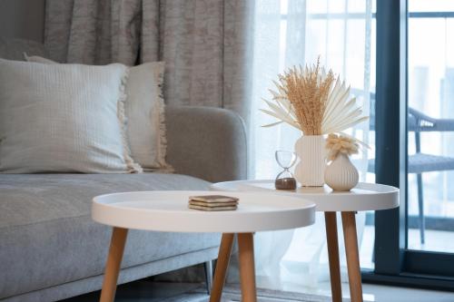 Keyrock Living - Lakeview Escape in Business Bay, Dubai (Foto 9)