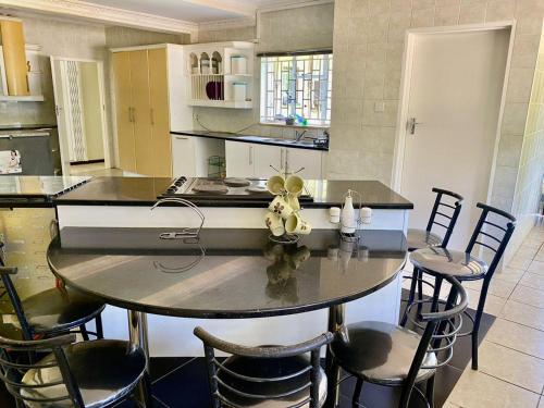 บริการและสิ่งอำนวยความสะดวก, 5 bed villa in the heart of Vainona - 2282 in ไวโนนา