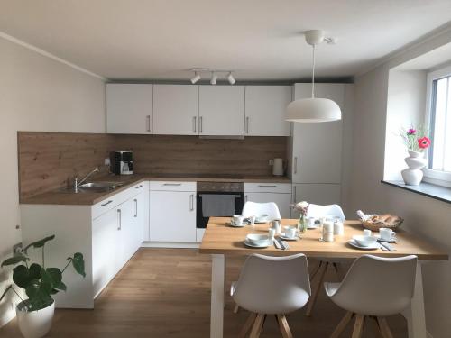 One-Bedroom Apartment with Bathroom