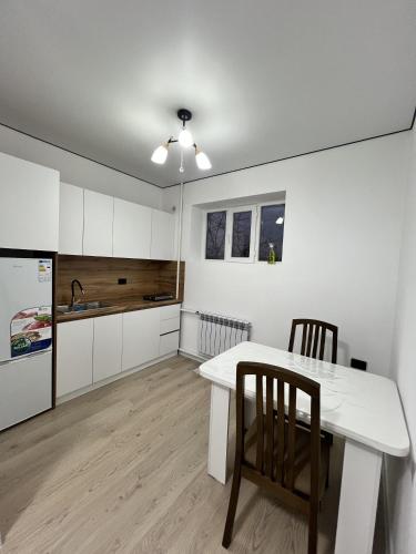 ห้องครัว, NovaMotel in คาราคล