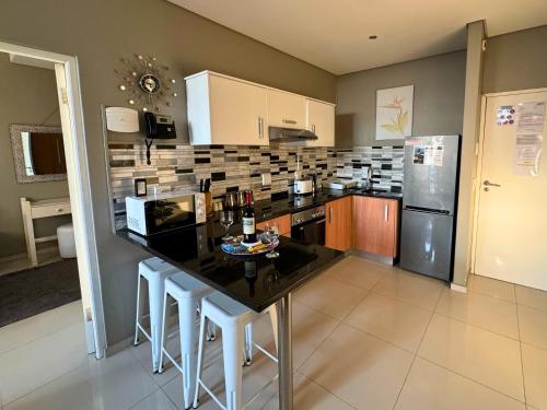 Infinity - Stunning 1 bedroom apartment with sea & mountain views, Bloubergstrand (photo 9)