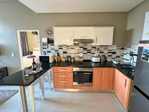 Infinity - Stunning 1 bedroom apartment with sea & mountain views, Bloubergstrand (photo 10)