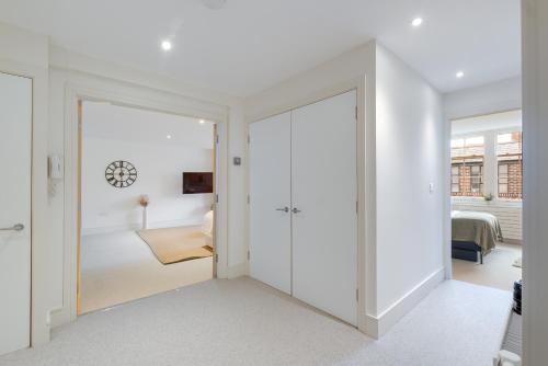 The Jade Suite - The Jewellery Suites 3 bed 3 bath - image 4