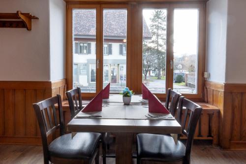 Restorāns, Hotel MeiSTAY - Self-Check-in in Hallwilersee