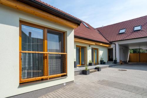 Apartmány Pod náměstím 2 (Apartmany Pod namestim 2) in โปโดลี