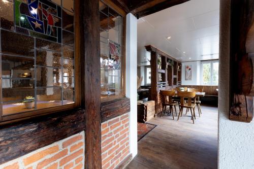 Restorāns, Hotel MeiSTAY - Self-Check-in in Hallwilersee