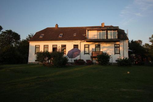 Feriengut-Neuhof-Wohnung-1 in Fehmarn